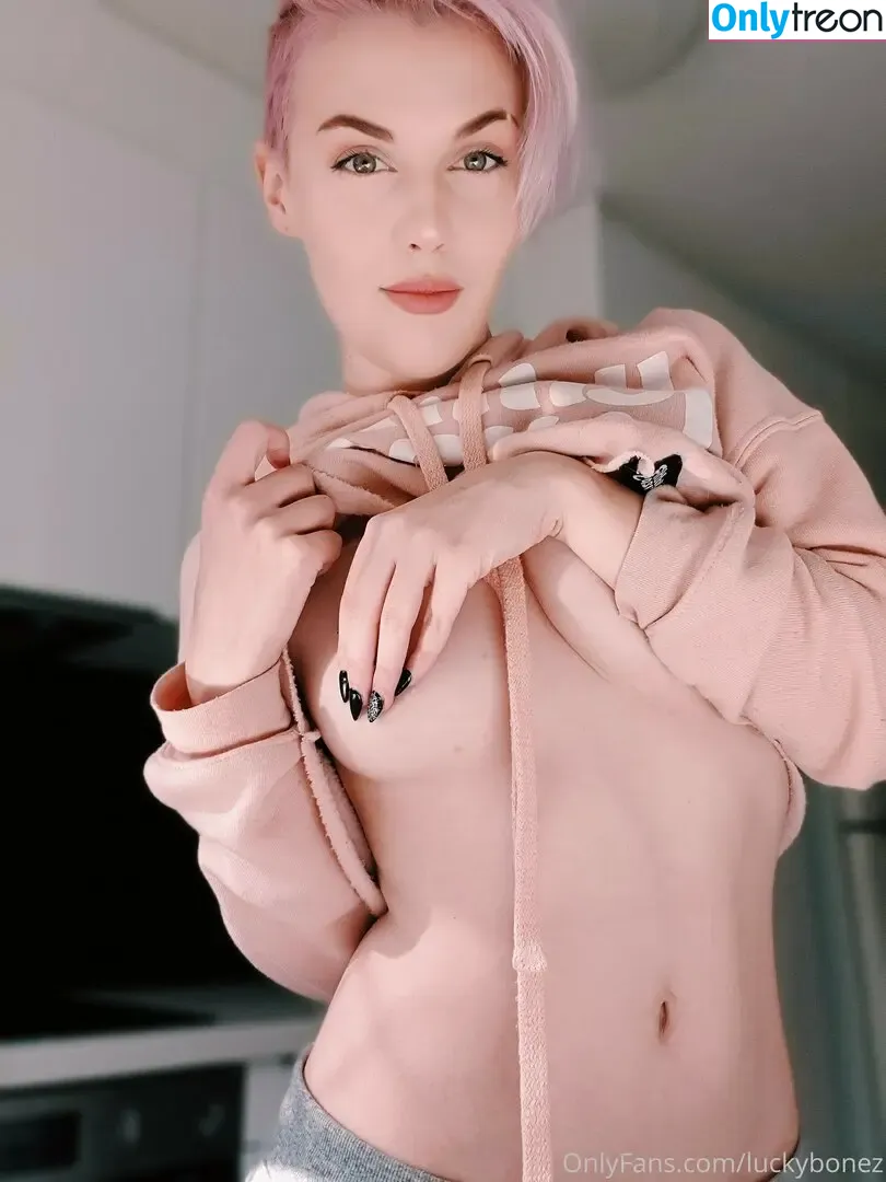 LuckyBonez голая photo #1453 (lucky_bonez)