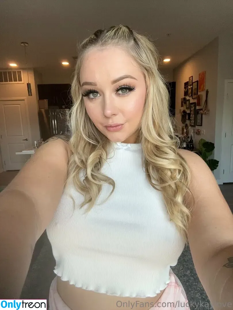 luckykaylove nude photo #0005 (luckykayloveeee)