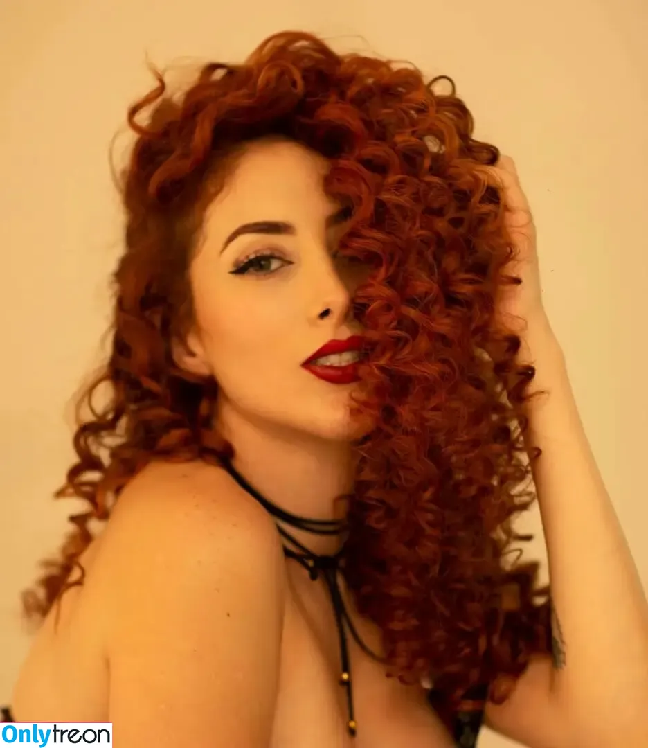 LucrettiaVolta nude photo #0034 (LucrettiaVolta)