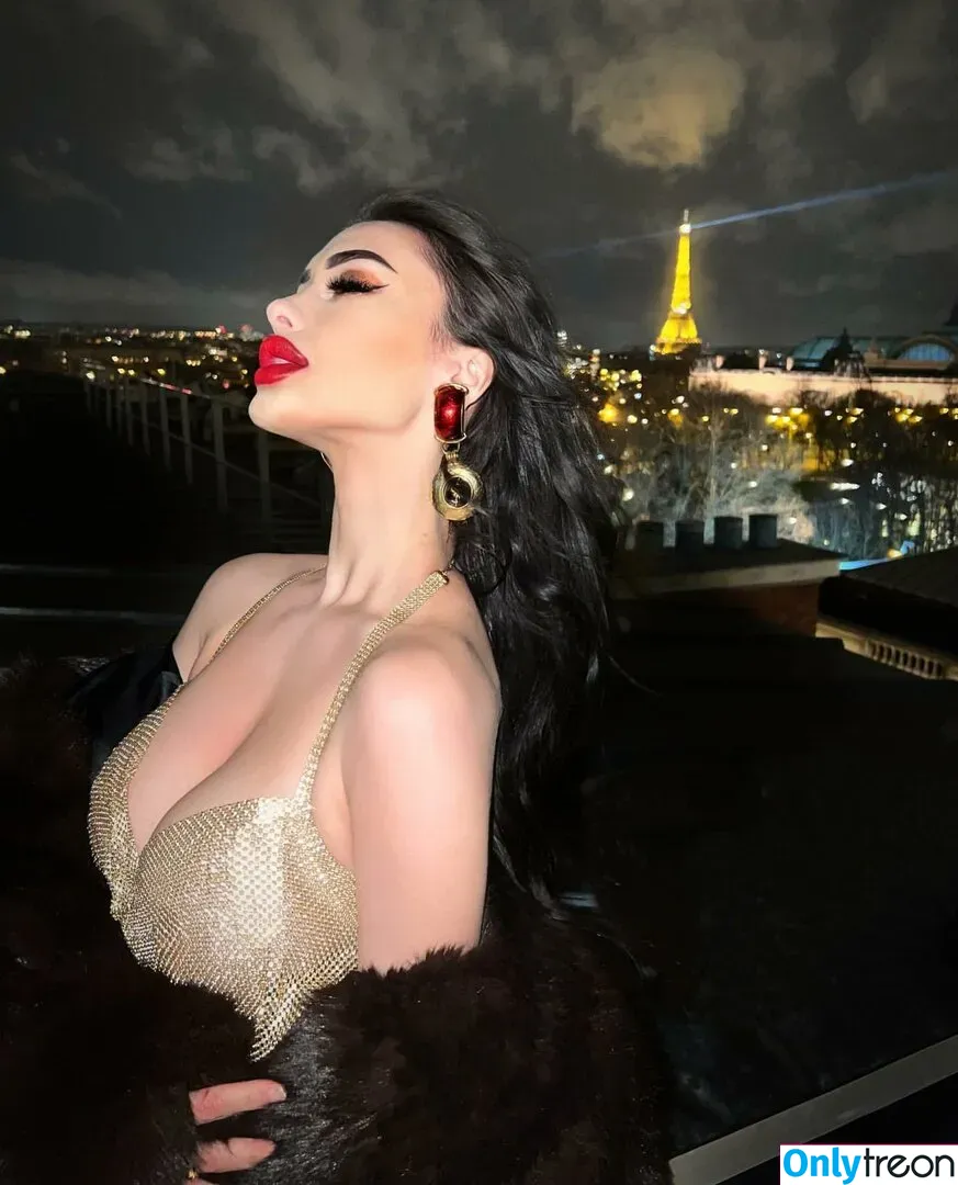 Lucrezia De Lellis nude photo #0043 (lucrezia_delellis)