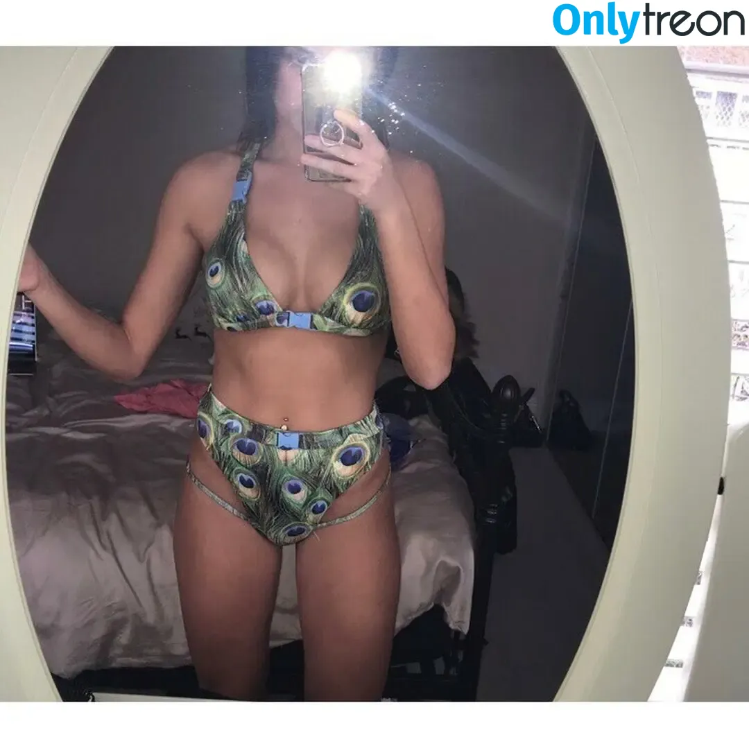 Lucy Beverley голая photo #0009 (lucybeverley)