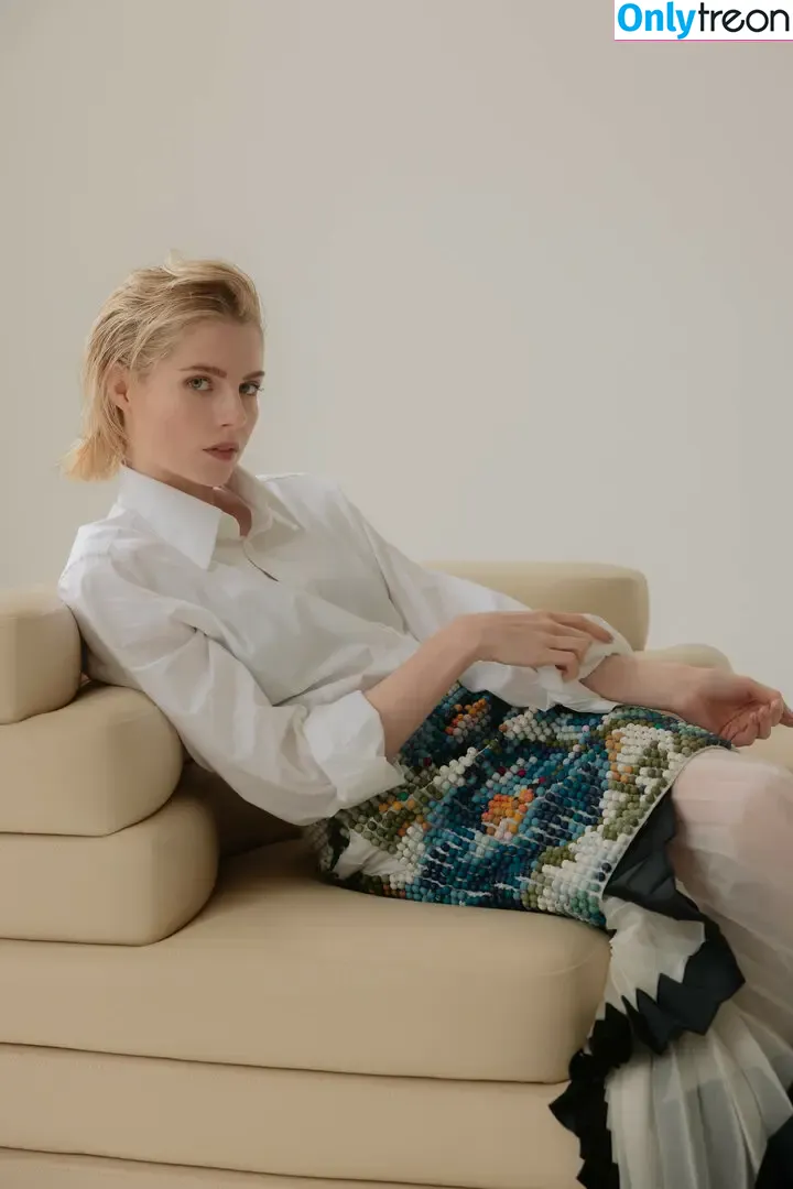 Lucy Boynton голая photo #0126 (lucyboynton1)