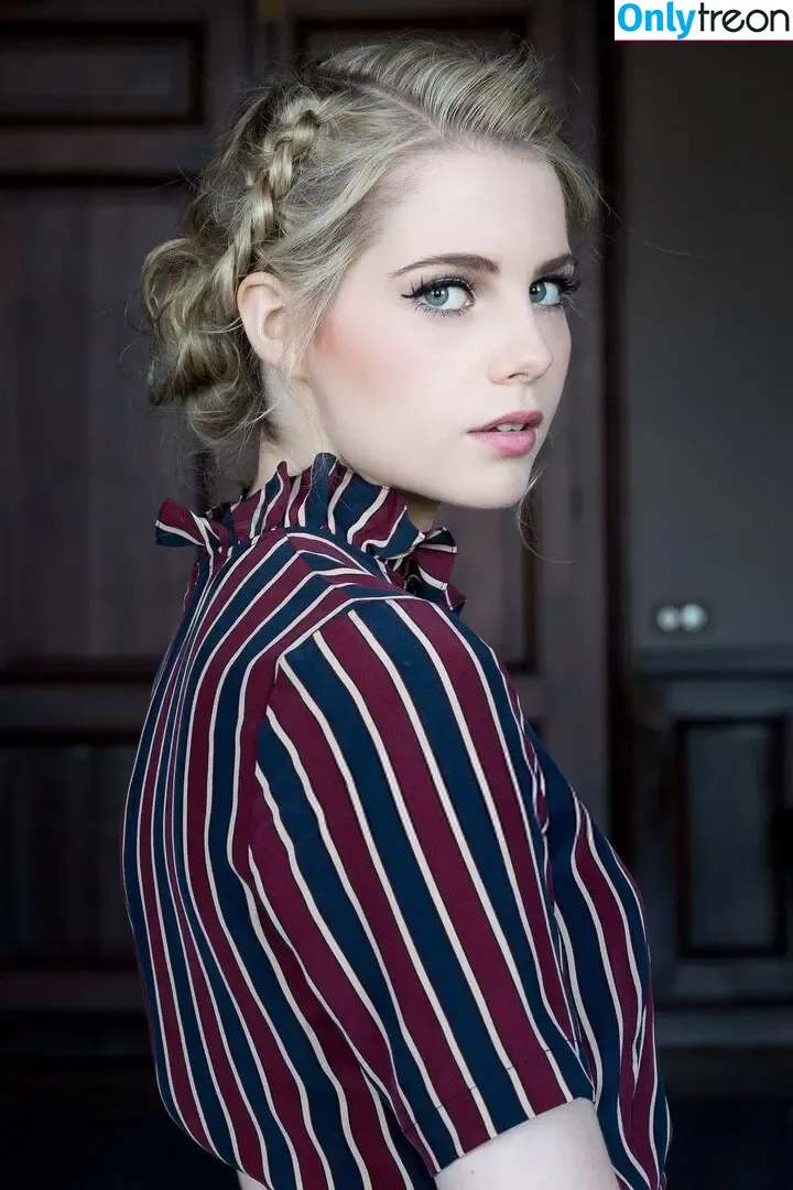 Lucy Boynton nude photo #0172 (lucyboynton1)