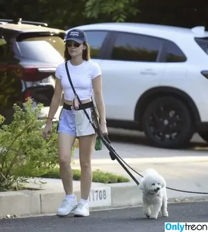 Lucy Hale / lucyhale фото голая #0594