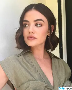 Lucy Hale / lucyhale фото голая #0629