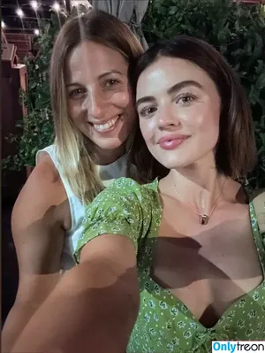 Lucy Hale / lucyhale фото голая #0640