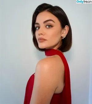 Lucy Hale / lucyhale фото голая #0664