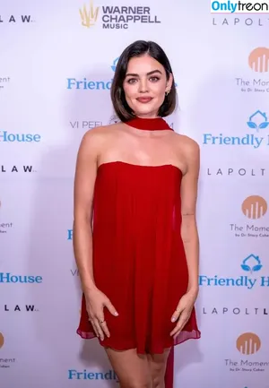 Lucy Hale / lucyhale фото голая #0665
