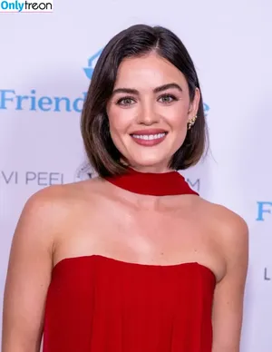 Lucy Hale / lucyhale фото голая #0668