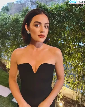 Lucy Hale / lucyhale nude photo #0887