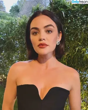 Lucy Hale / lucyhale nude photo #0889