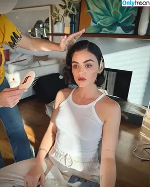Lucy Hale / lucyhale фото голая #0940