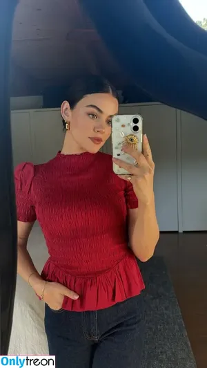 Lucy Hale / lucyhale фото голая #0953