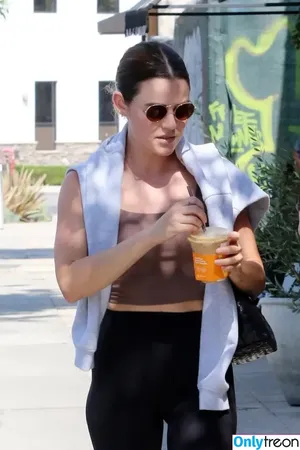 Lucy Hale / lucyhale nude photo #0997