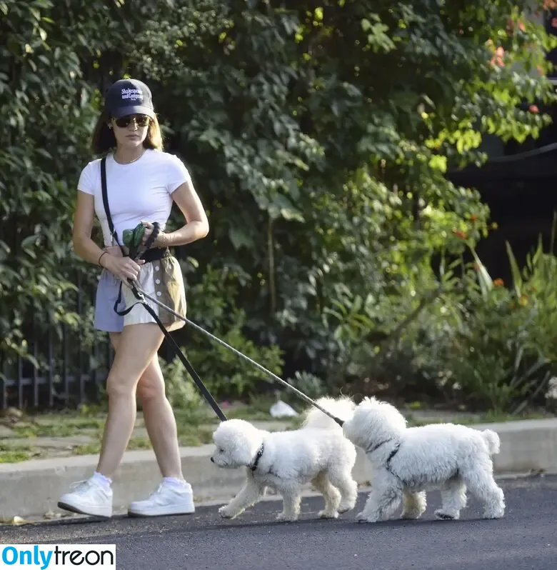 Lucy Hale nude photo #0591 (lucyhale)