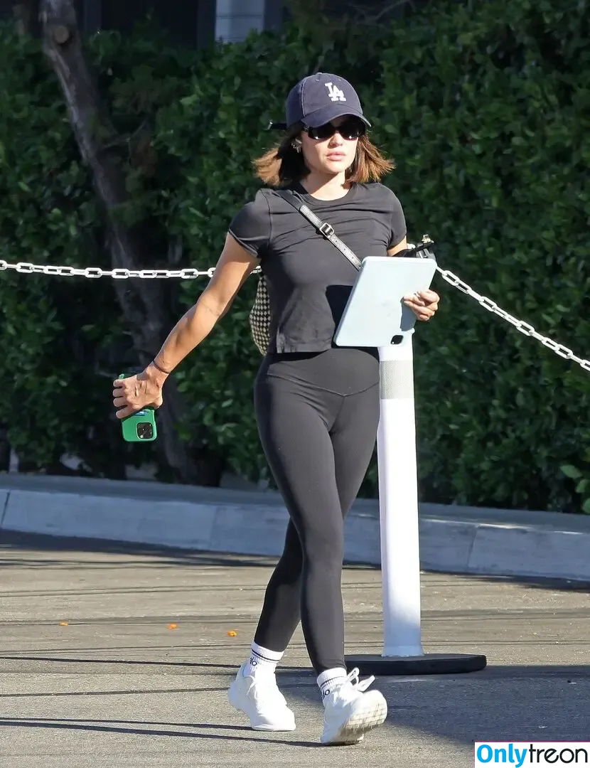 Lucy Hale голая photo #0679 (lucyhale)