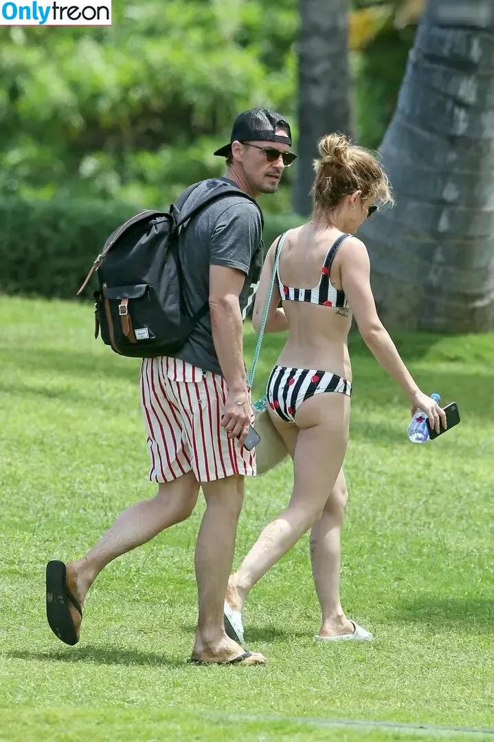 Lucy Hale nude photo #0759 (lucyhale)