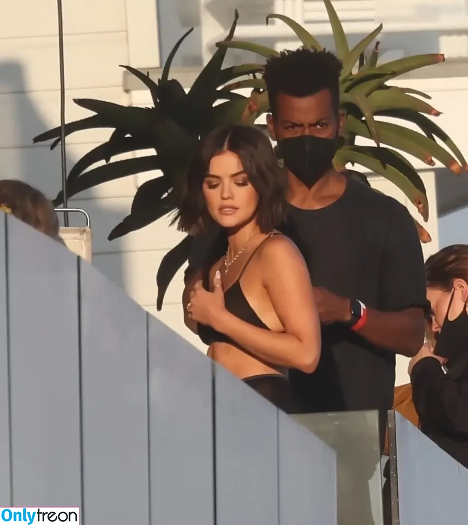 Lucy Hale голая photo #0777 (lucyhale)
