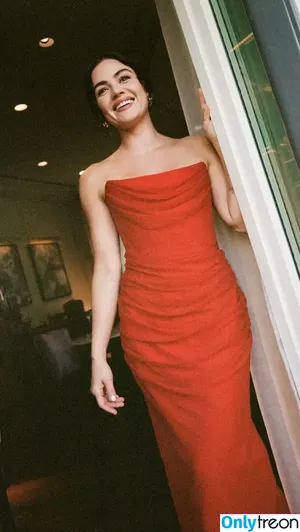 Lucy Hale / lucyhale фото голая #1060