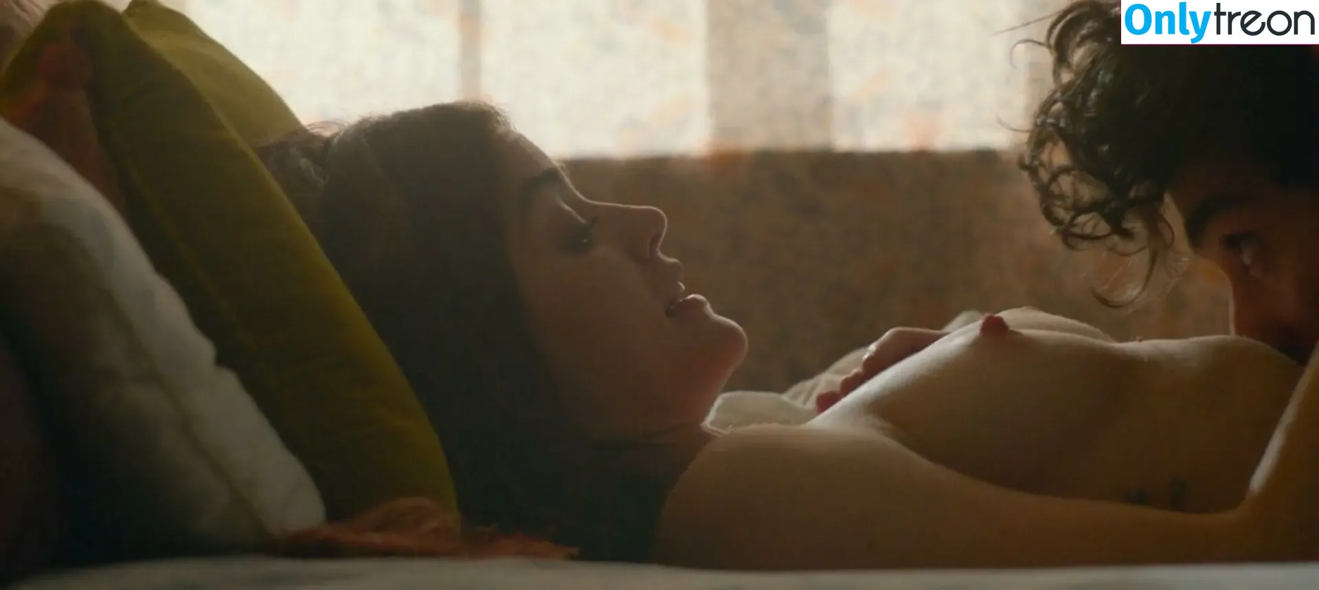 Lucy Hale nude photo #1015 (lucyhale)