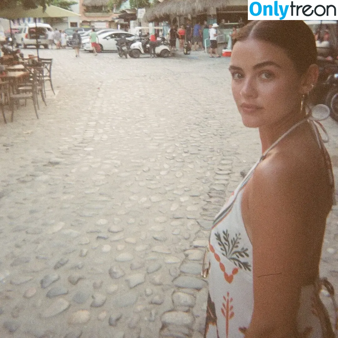 Lucy Hale nude photo #1017 (lucyhale)