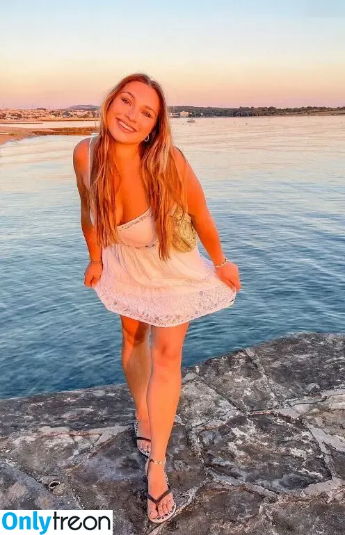 Lucy Lacht голая photo #0002 (lucy_lacht)