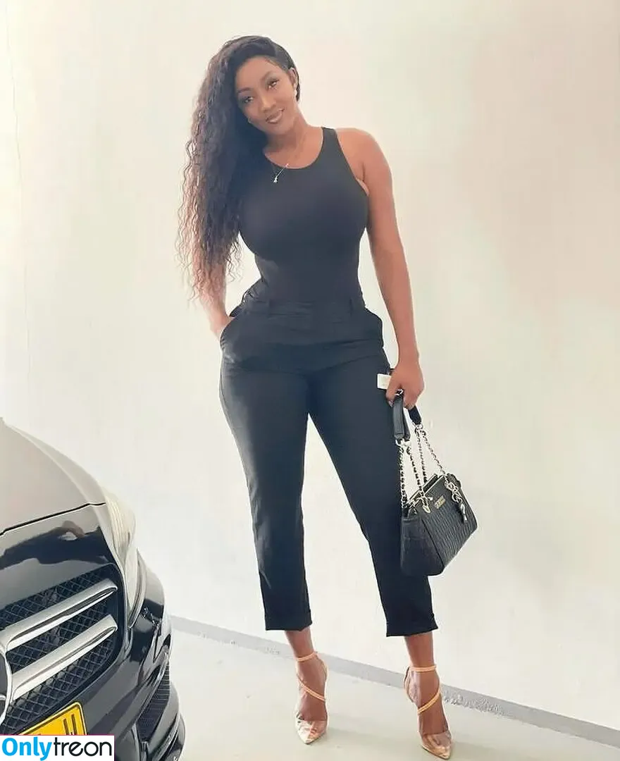 Lucy Malangh nude photo #0023 (lucy_malangh)