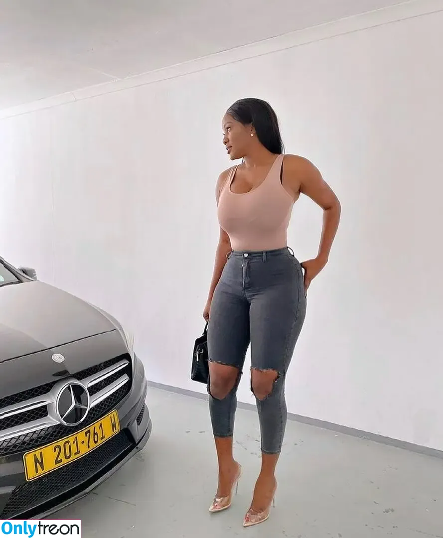Lucy Malangh nude photo #0038 (lucy_malangh)