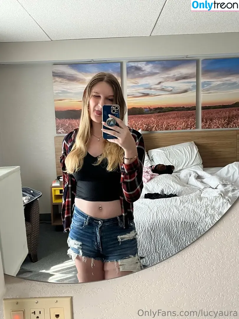 lucyaura nude photo #0005 (lucy_aura_8)