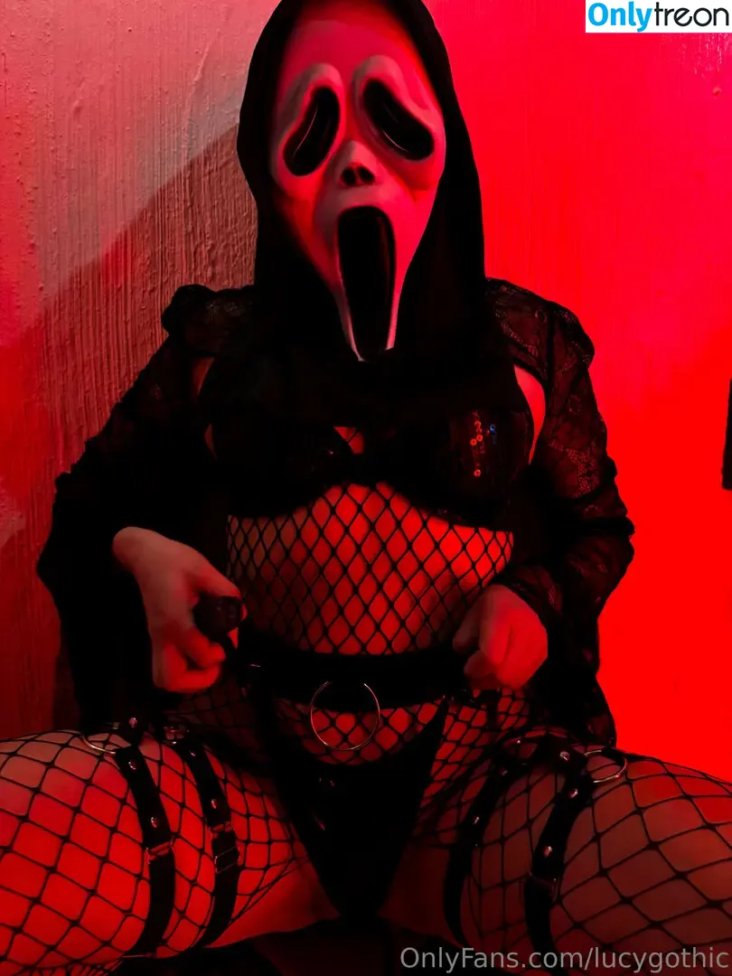 lucybluish голая photo #0014 (lucybluish)