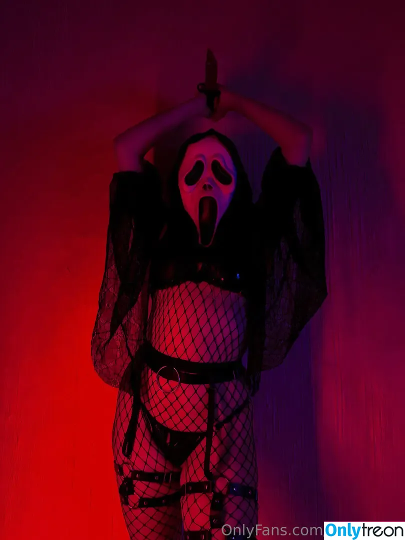lucybluish голая photo #0015 (lucybluish)