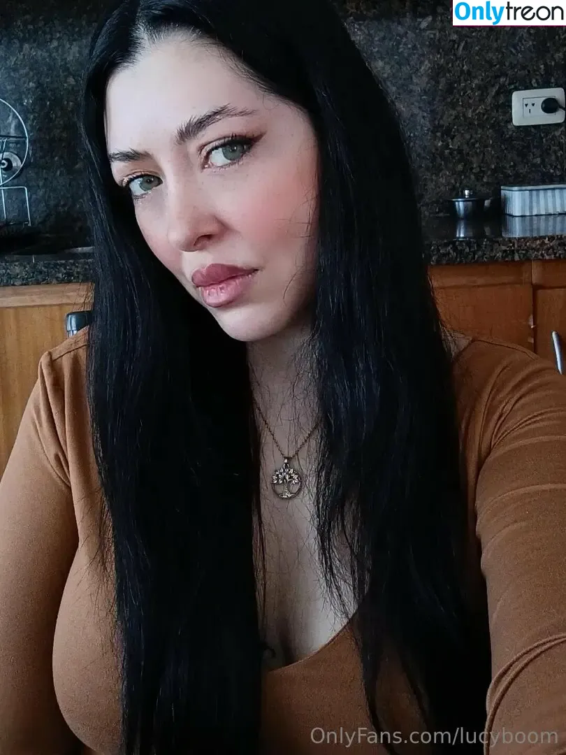Lucyboom nude photo #0045 (anotherlucy_ / lucy_boomm)