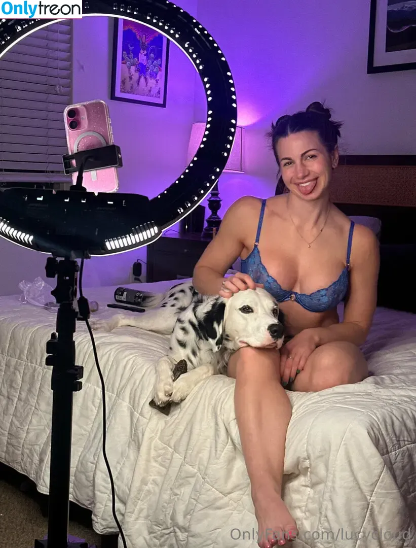 LucyCloud nude photo #0074 (lucycloudmusic)