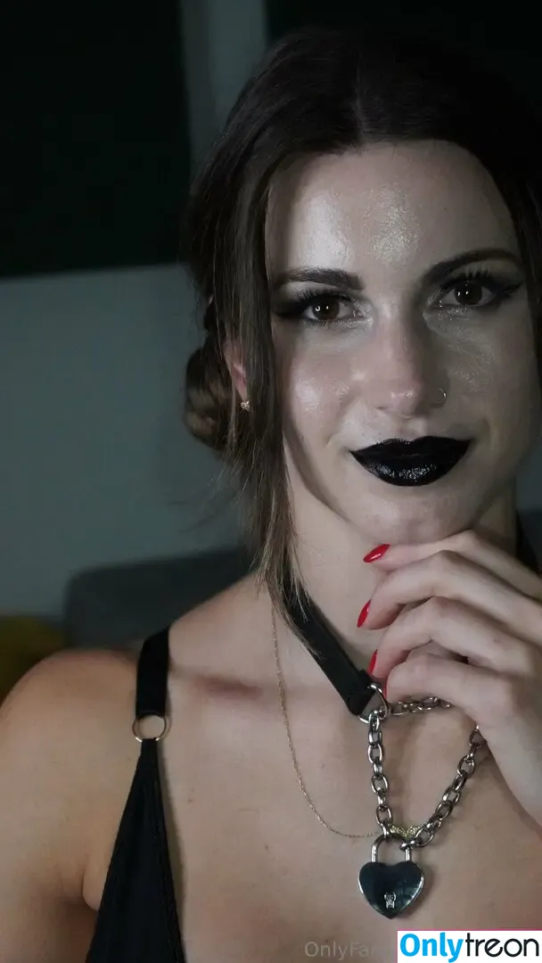 LucyCloud nude photo #0104 (lucycloudmusic)