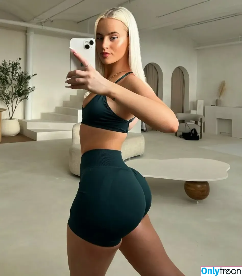 Lucycombe nude photo #0157 (lucynukes / lucynukesfit / luudaw)