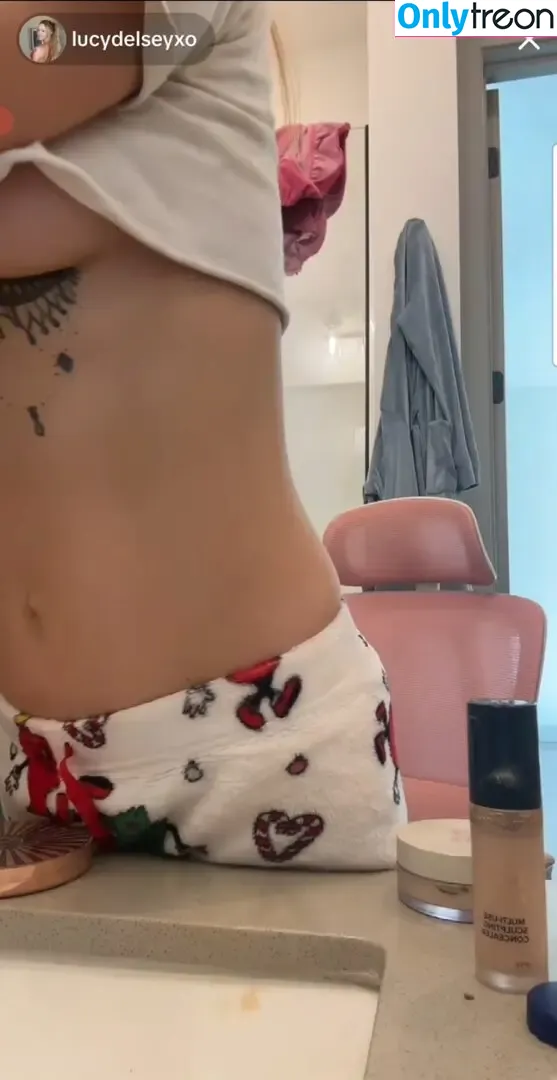 lucydelseyxo nude photo #0003 (lucydelseyxo)