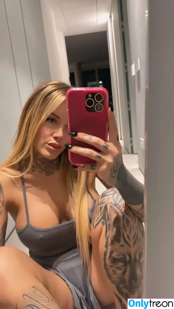 Lucypsycho nude photo #0062 (psychooooooooooooooo23)
