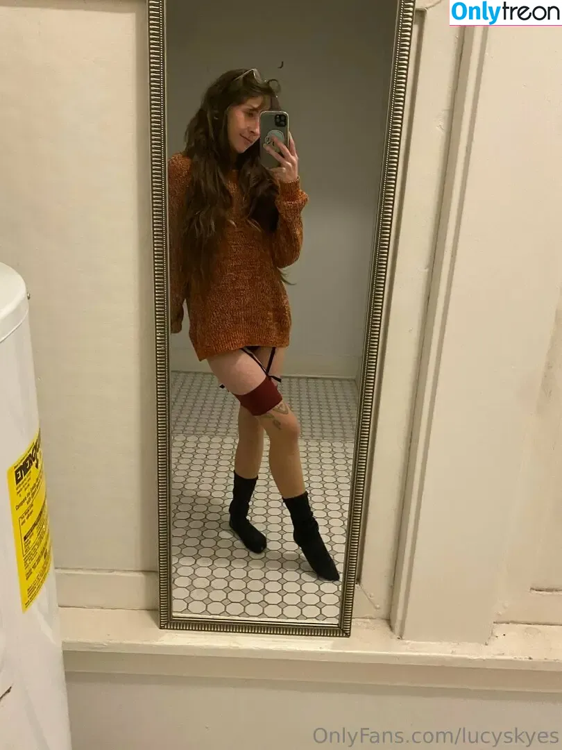 lucyskyes nude photo #0190 (Megan Bitchell's Sister / lucysykesrellie)