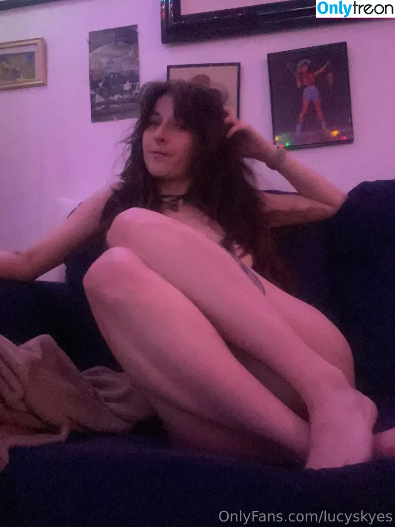 lucyskyes nude photo #0193 (Megan Bitchell's Sister / lucysykesrellie)