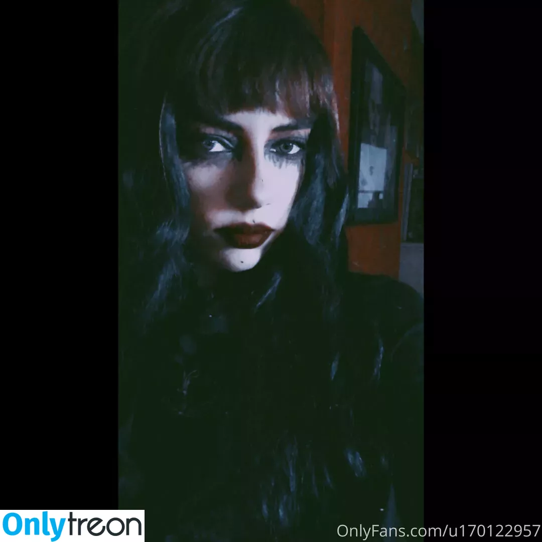 lucyvampi голая photo #0035 (lucyvamp)