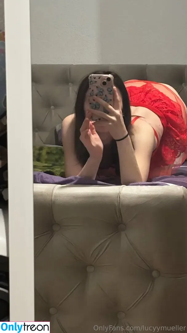 lucyymueller голая photo #0007 (lucyymueller)