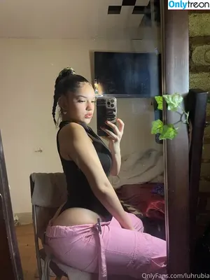 luhrubia / Coldheartednani / ___kissedbyanangel nude photo #0007