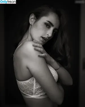Luisa Goldhammer / sebastianlapke nude photo #0044