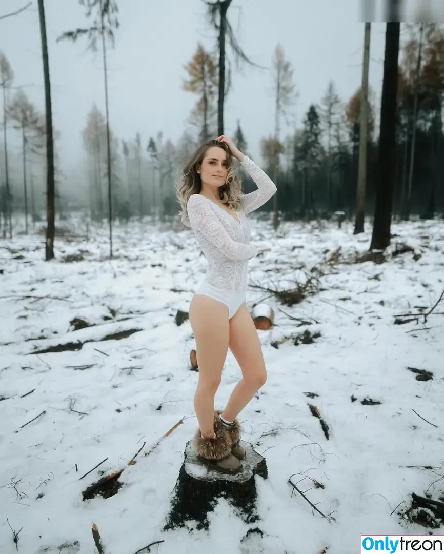 Luisa Goldhammer nude photo #0052 (sebastianlapke)
