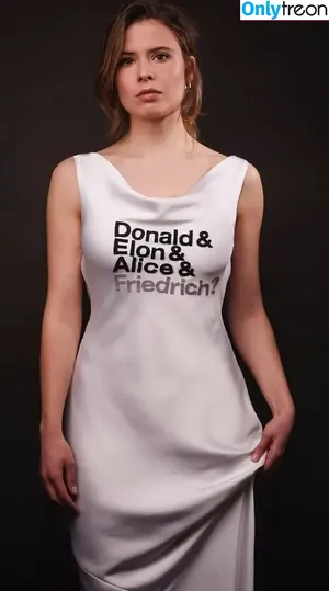 Luisa Neubauer / Luisamneubauer / luisaneubauer nude photo #0373