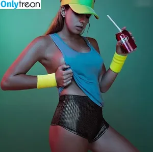 Luisasmiling nude photo #0007