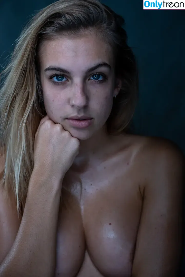Luisasmiling nude photo #0047 (Luisasmiling)