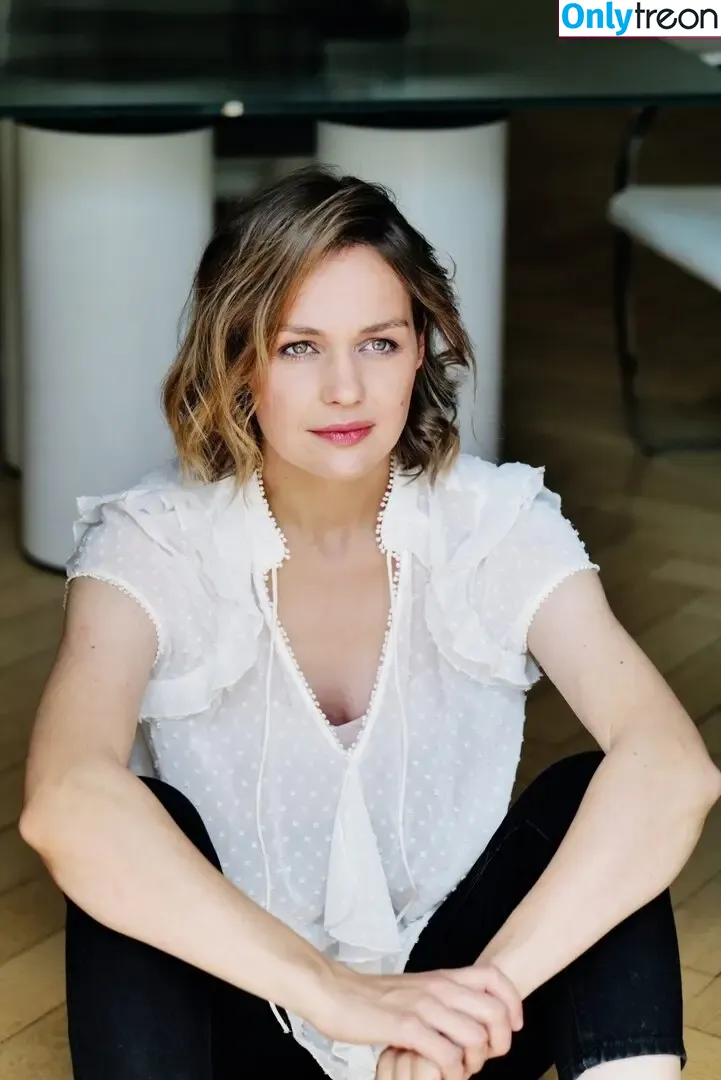 Luise Heyer nude photo #0001 (luise.heyer)