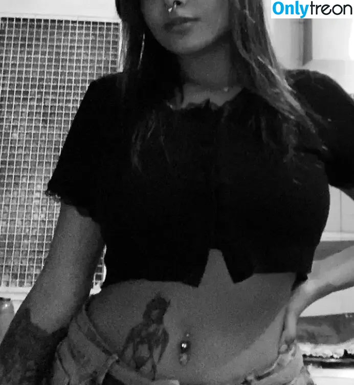 luizarussel7 nude photo #0004 (luizarussel7)