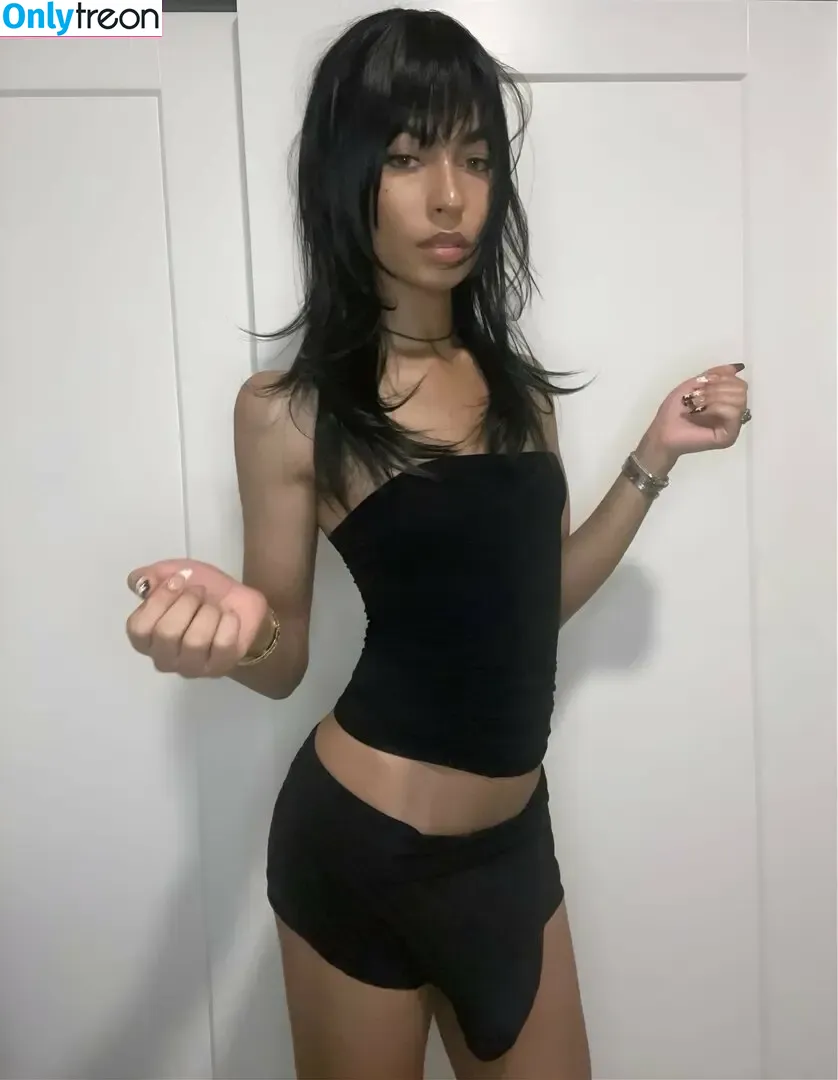 LukaBabineaux голая photo #0010 (lukababinx)